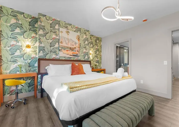 Holiday home Modern Palm Springs Retreat With 4 Bedrooms And 4.5 Bathrooms, Shadyside Townhome Pittsburgh