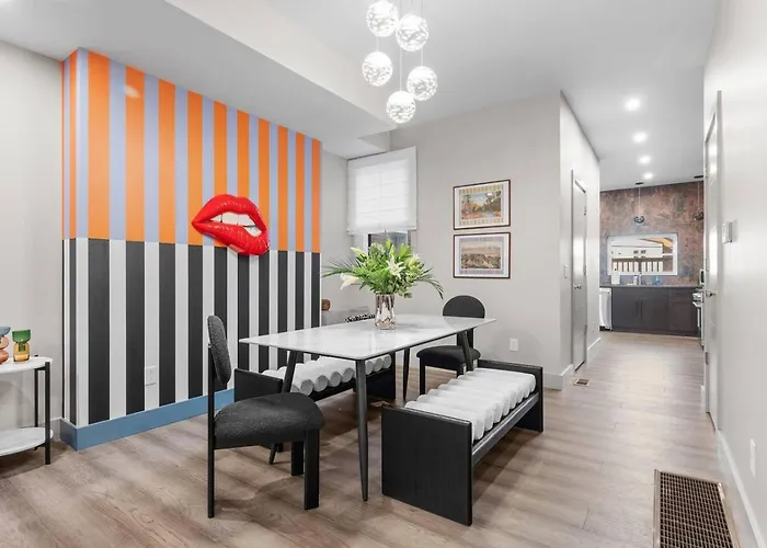 Holiday home Modern Palm Springs Retreat With 4 Bedrooms And 4.5 Bathrooms, Shadyside Townhome Pittsburgh