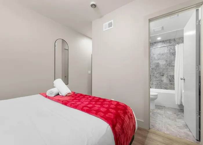 Holiday home Modern Palm Springs Retreat With 4 Bedrooms And 4.5 Bathrooms, Shadyside Townhome Pittsburgh