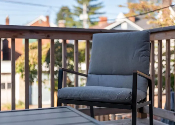Modern Palm Springs Retreat With 4 Bedrooms And 4.5 Bathrooms, Shadyside Townhome Pittsburgh