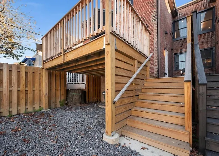 Holiday home Modern Palm Springs Retreat With 4 Bedrooms And 4.5 Bathrooms, Shadyside Townhome Pittsburgh