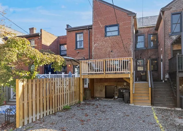Modern Palm Springs Retreat With 4 Bedrooms And 4.5 Bathrooms, Shadyside Townhome Pittsburgh